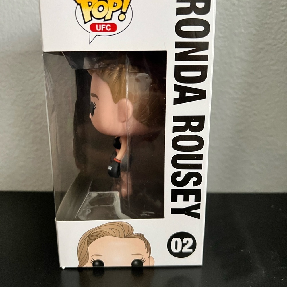 Funko Pop UFC Ronda Rousey Figure - Picture 6 of 7